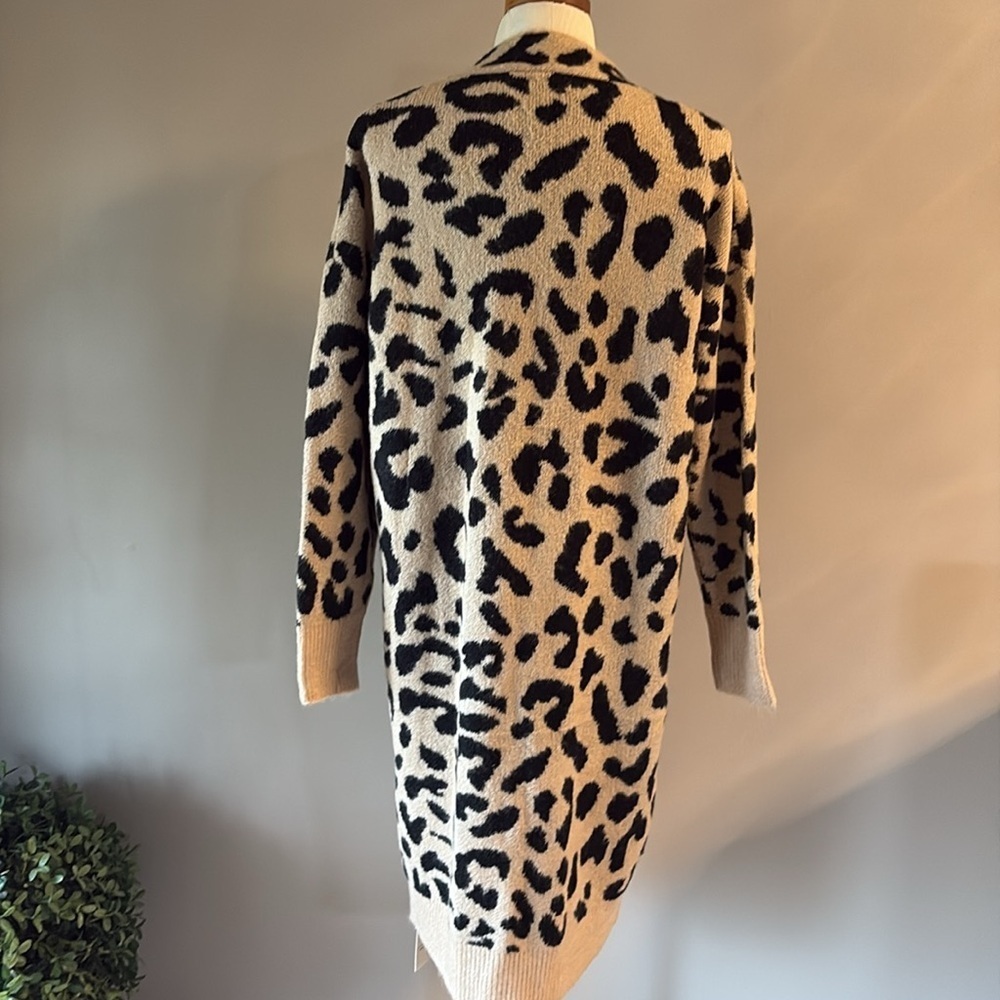 NWT Comfy Luxe women’s tan camel black leopard long cardigan ONE SIZE super soft - Picture 6 of 13